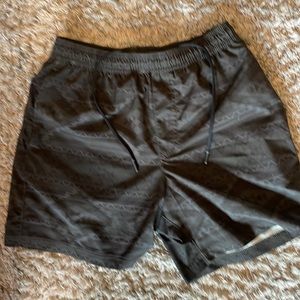 Chubbies 5.5’ inseam lined shorts